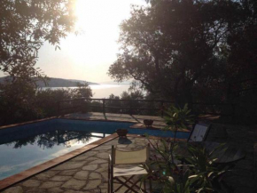 Villa Valia: Traditional Luxurious Residence